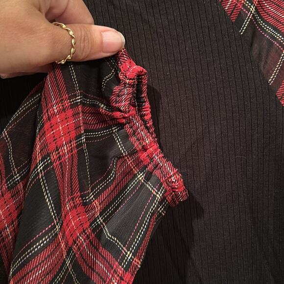 NWT Tommy Hilfiger black and plaid mock neck Top sz M - Picture 5 of 7